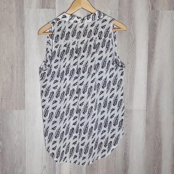 🛍Kenar White Black Feather Print Sleeveless‎ Collared Hi Low Blouse Womens L - Picture 3 of 5